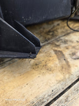 2007-2013 Chevrolet Silverado 1500 2500 3500 RH Passenger Side Halogen Headlight 25833679