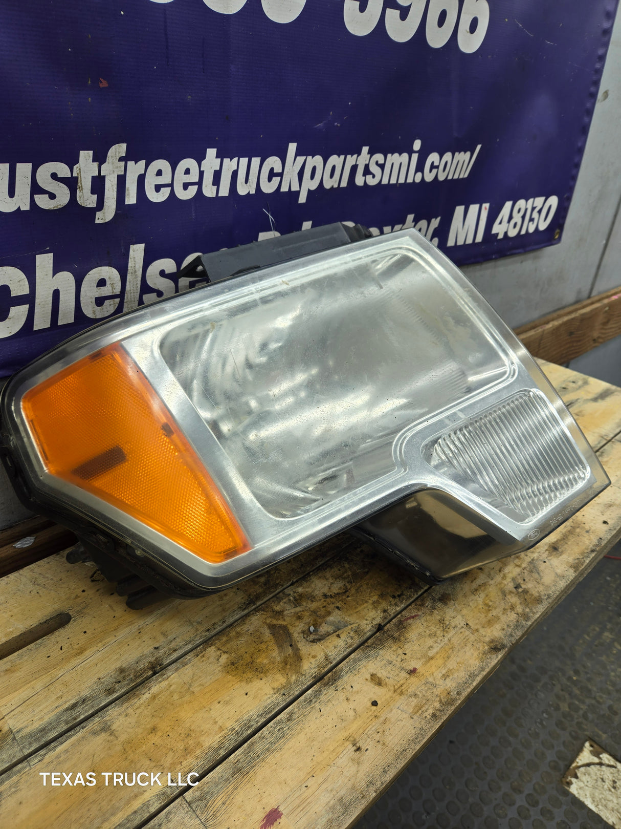 2009-2014 Ford F150 RH Passenger Side Headlight Halogen - DL3Z13008A, DL3Z13008EB