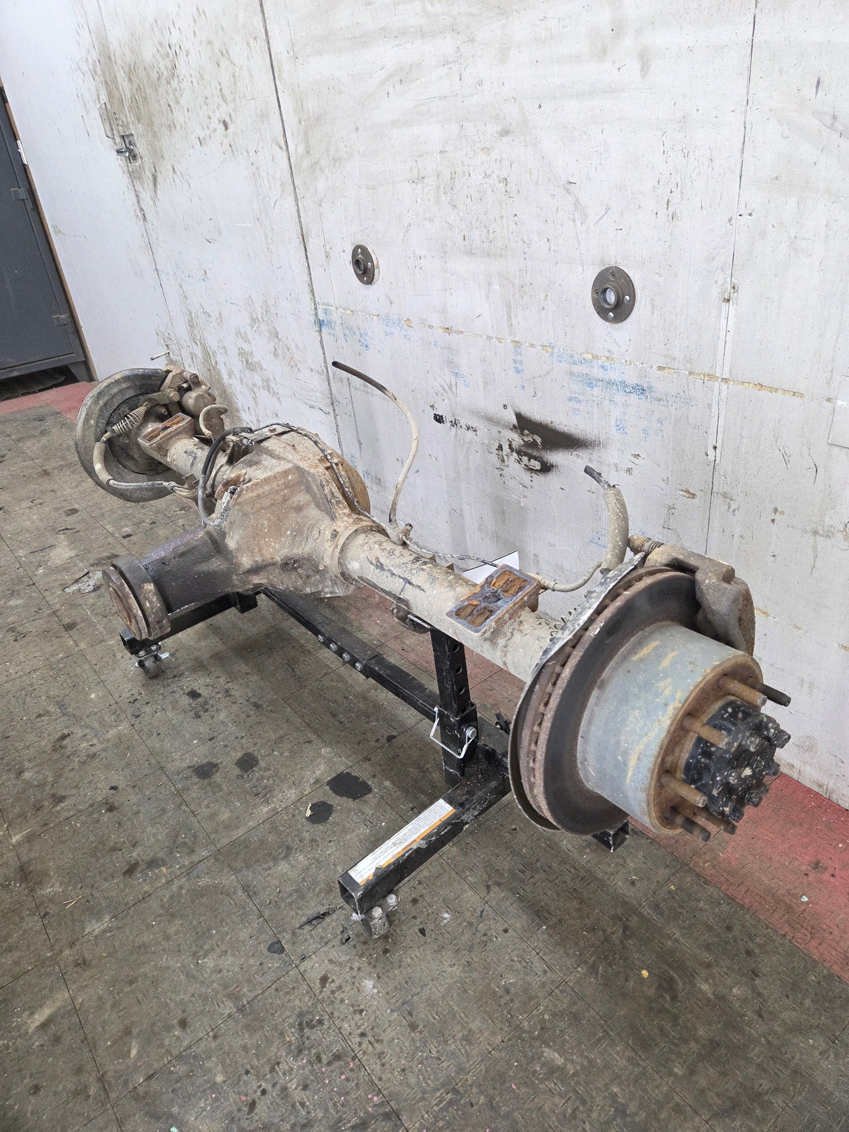 2008-2010 Ford Super Duty F250 F350 SRW Rear Axle 4.10 Gear Ratio 143k miles