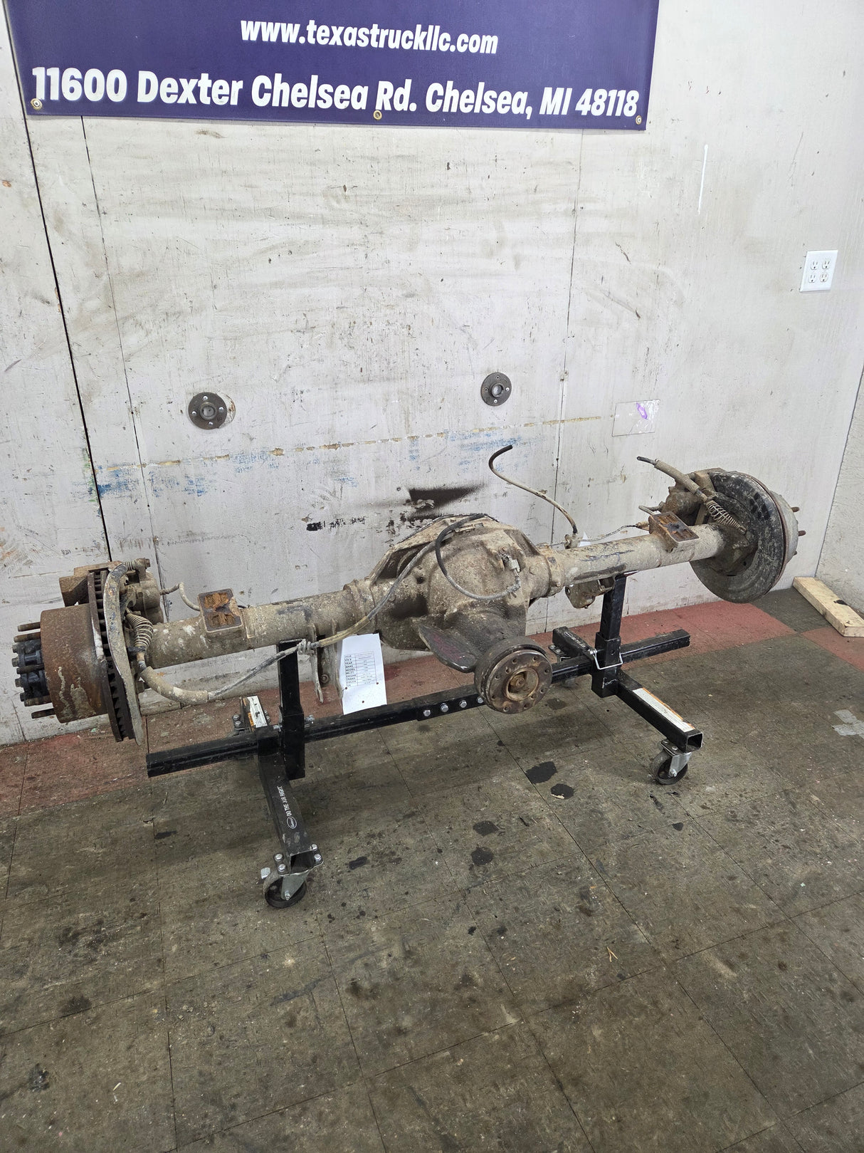 2008-2010 Ford Super Duty F250 F350 SRW Rear Axle 4.10 Gear Ratio 143k miles