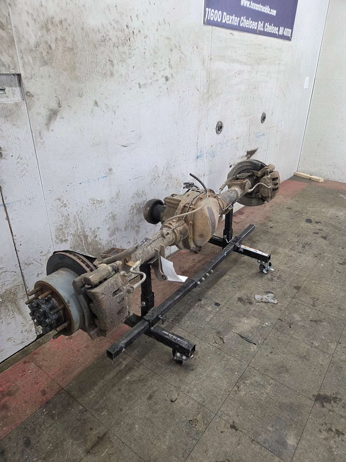 2008-2010 Ford Super Duty F250 F350 SRW Rear Axle 4.10 Gear Ratio 143k miles