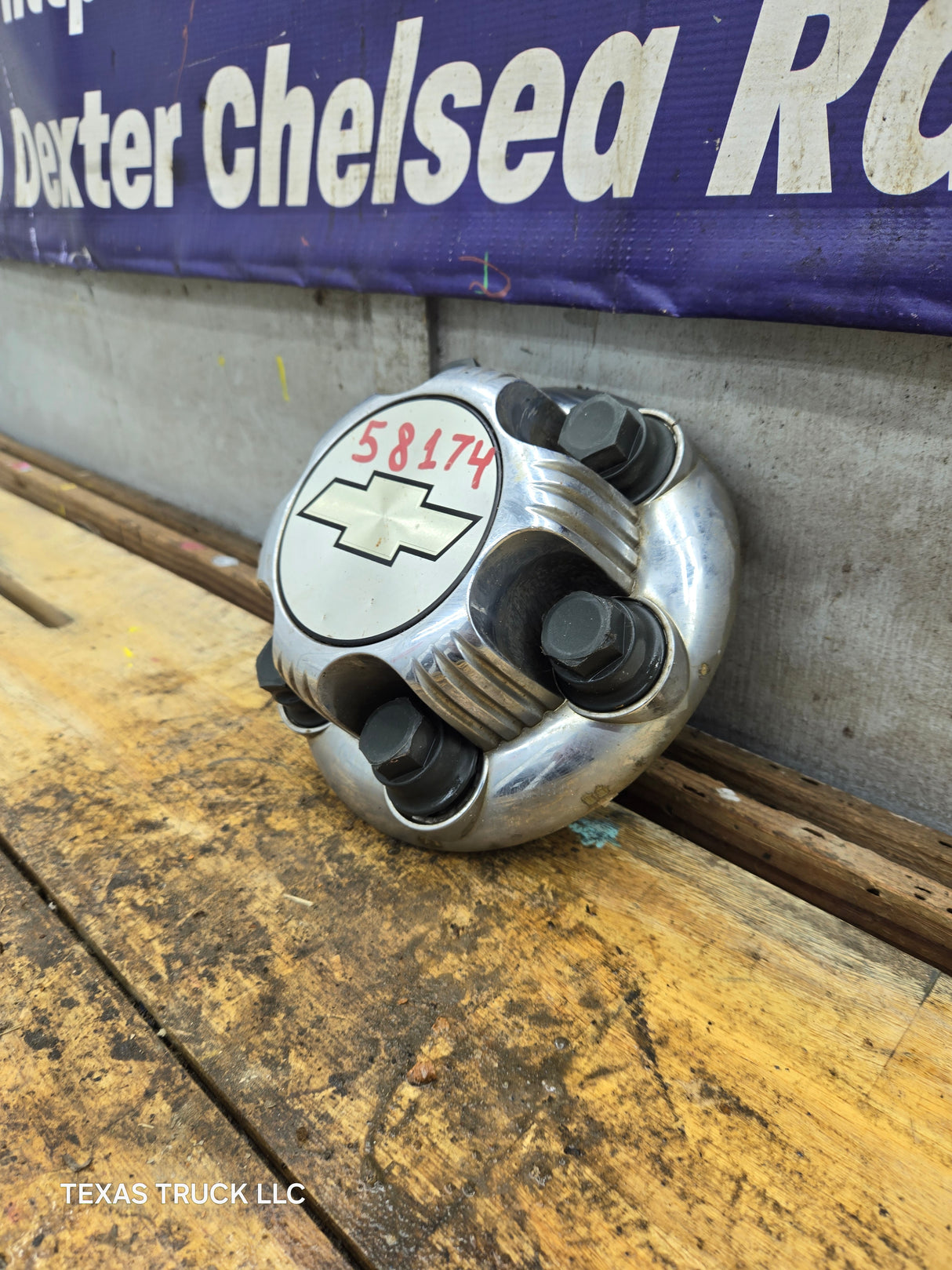 1999-2014 OEM Chevrolet Silverado Wheel Center Hub Cap Lug Cover 9598133