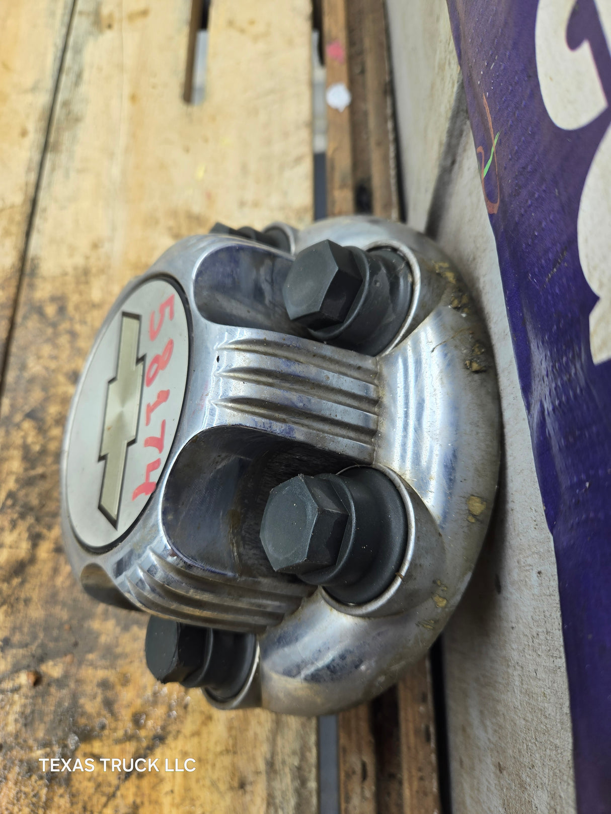 1999-2014 OEM Chevrolet Silverado Wheel Center Hub Cap Lug Cover 9598133