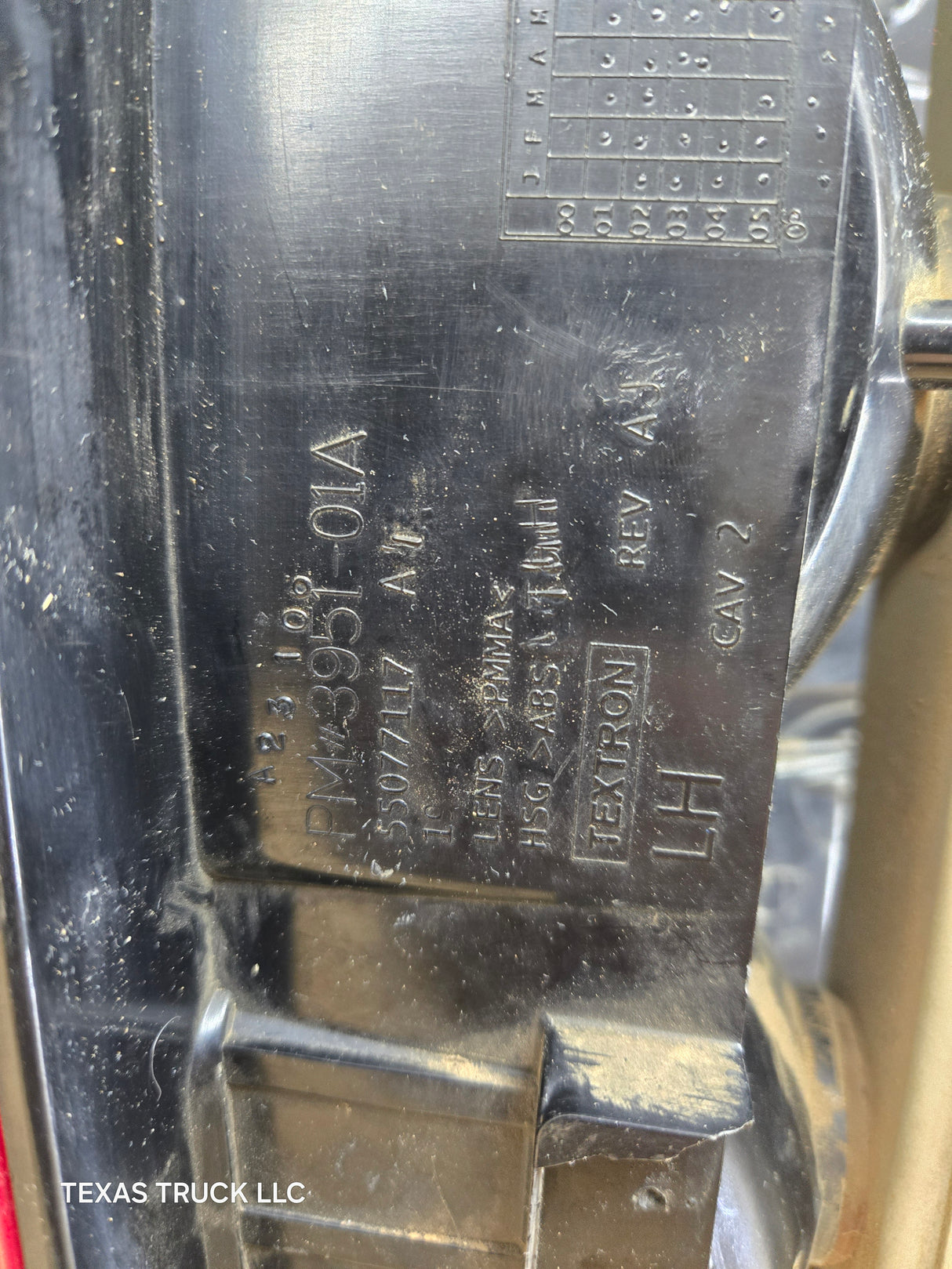 2003-2006 Dodge Ram 3rd Gen 1500 2500 3500 LH Driver Side Tail Light 55077117