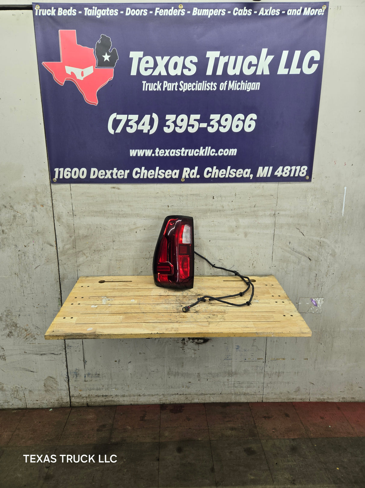 2019-2023 GMC Sierra 1500 2500 3500 HD RH Passenger Side Tail Light 85115888