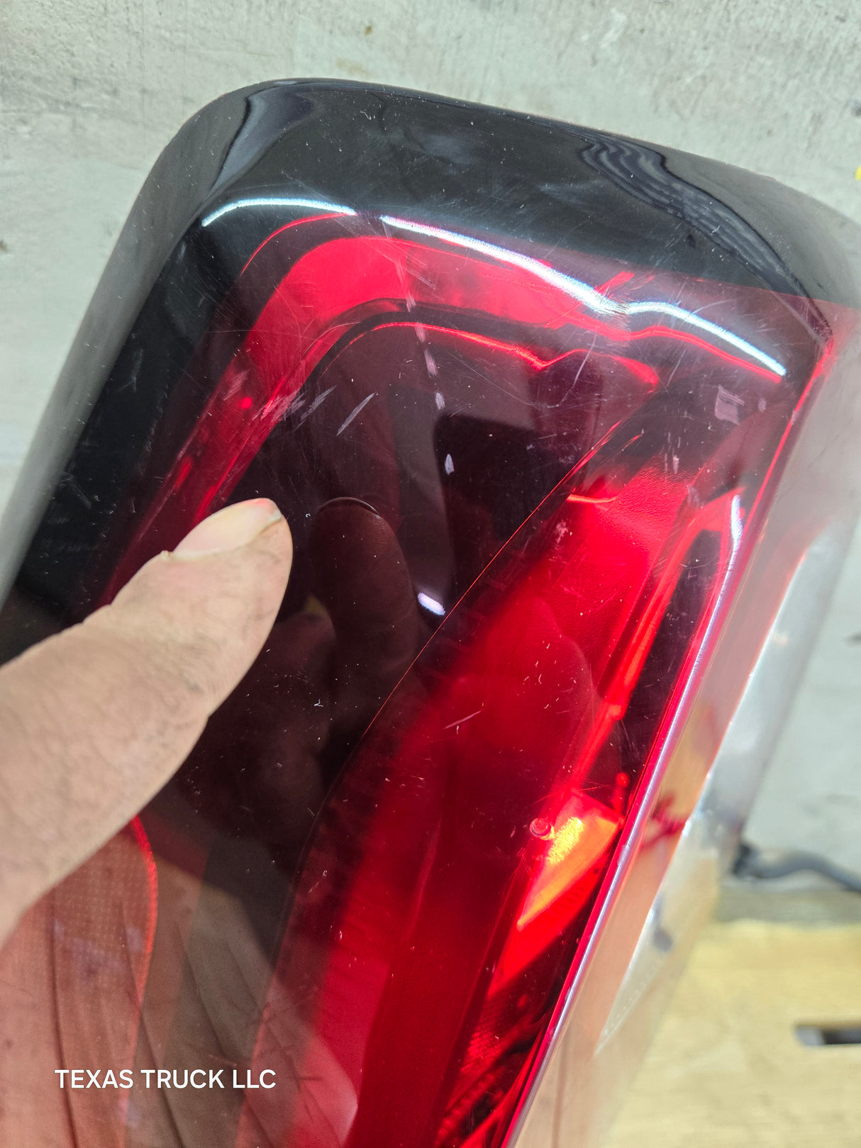 2019-2023 GMC Sierra 1500 2500 3500 HD RH Passenger Side Tail Light 85115888
