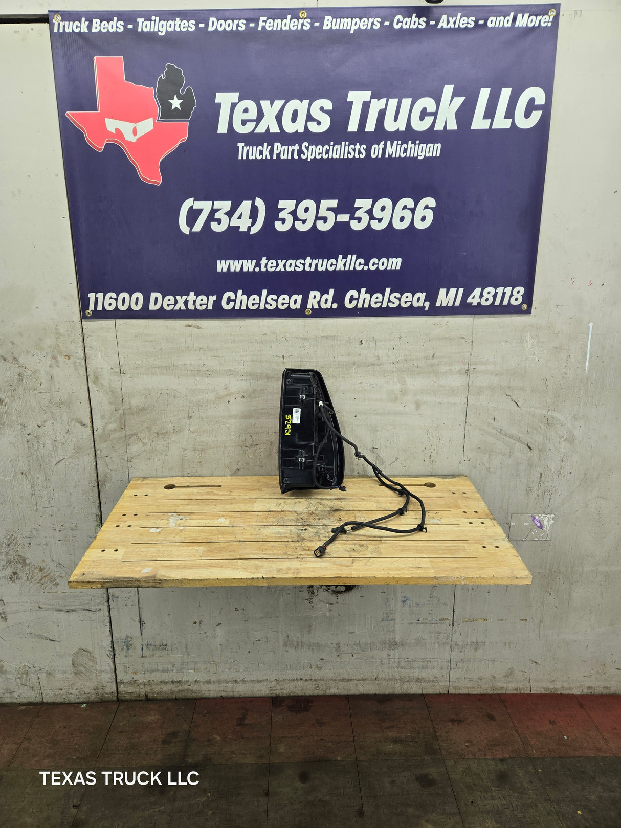 2019-2023 GMC Sierra 1500 2500 3500 HD RH Passenger Side Tail Light 85115888