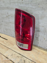 2003-2006 Dodge Ram 3rd Gen 1500 2500 3500 RH Passenger Side Tail Light