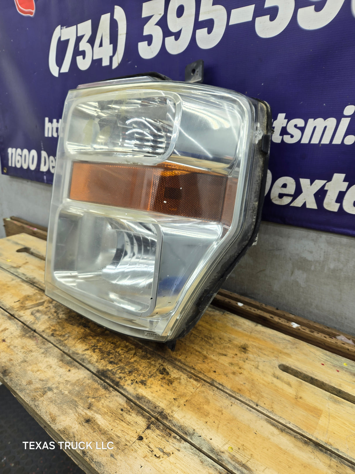 2008-2010 Ford Super Duty F250 F350 F450 F550 LH Driver Side Composite Head Light 44ZH-1849B 8C24-13006-A