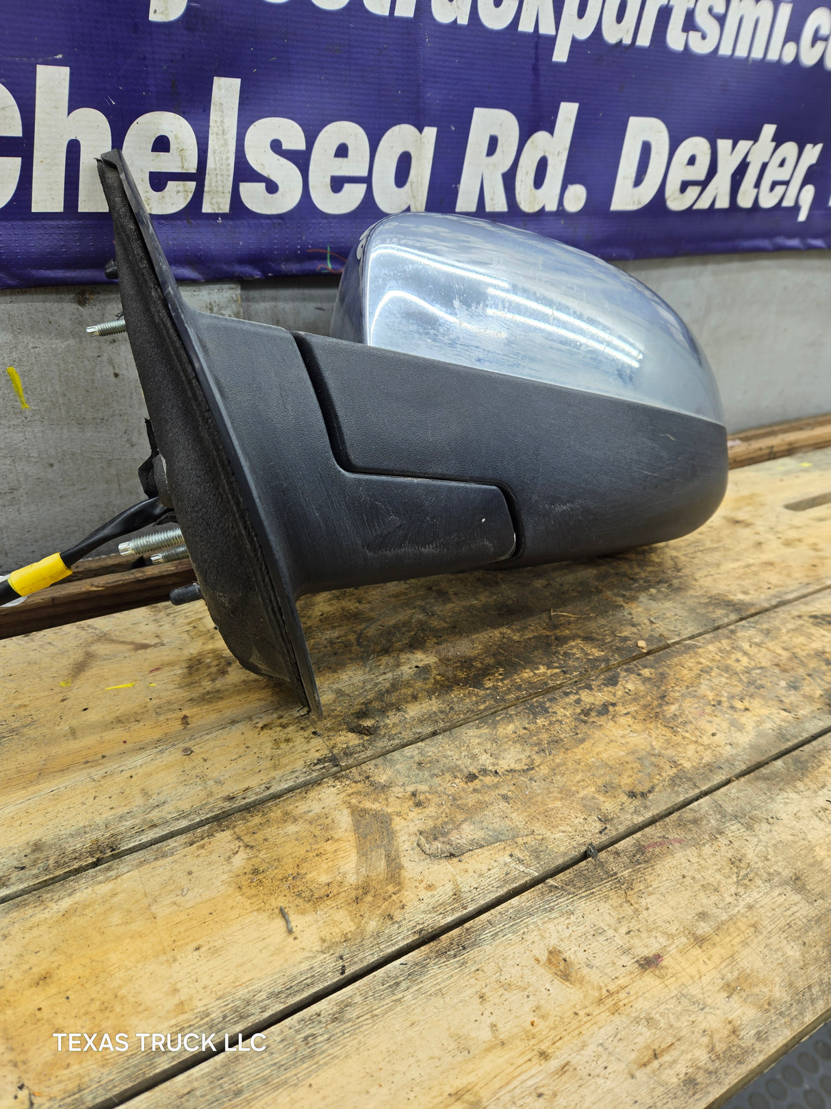 2007-2013 Chevrolet Silverado GMC Sierra 1500 2500 LH Driver Side Power Mirror