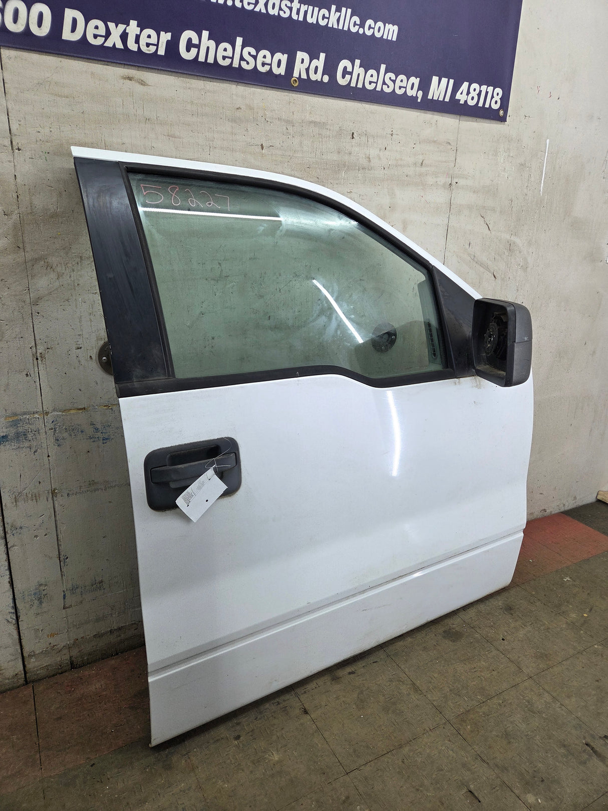 2004-2008 Ford F150 RH Passenger Side Front Door Regular/Extended Cab