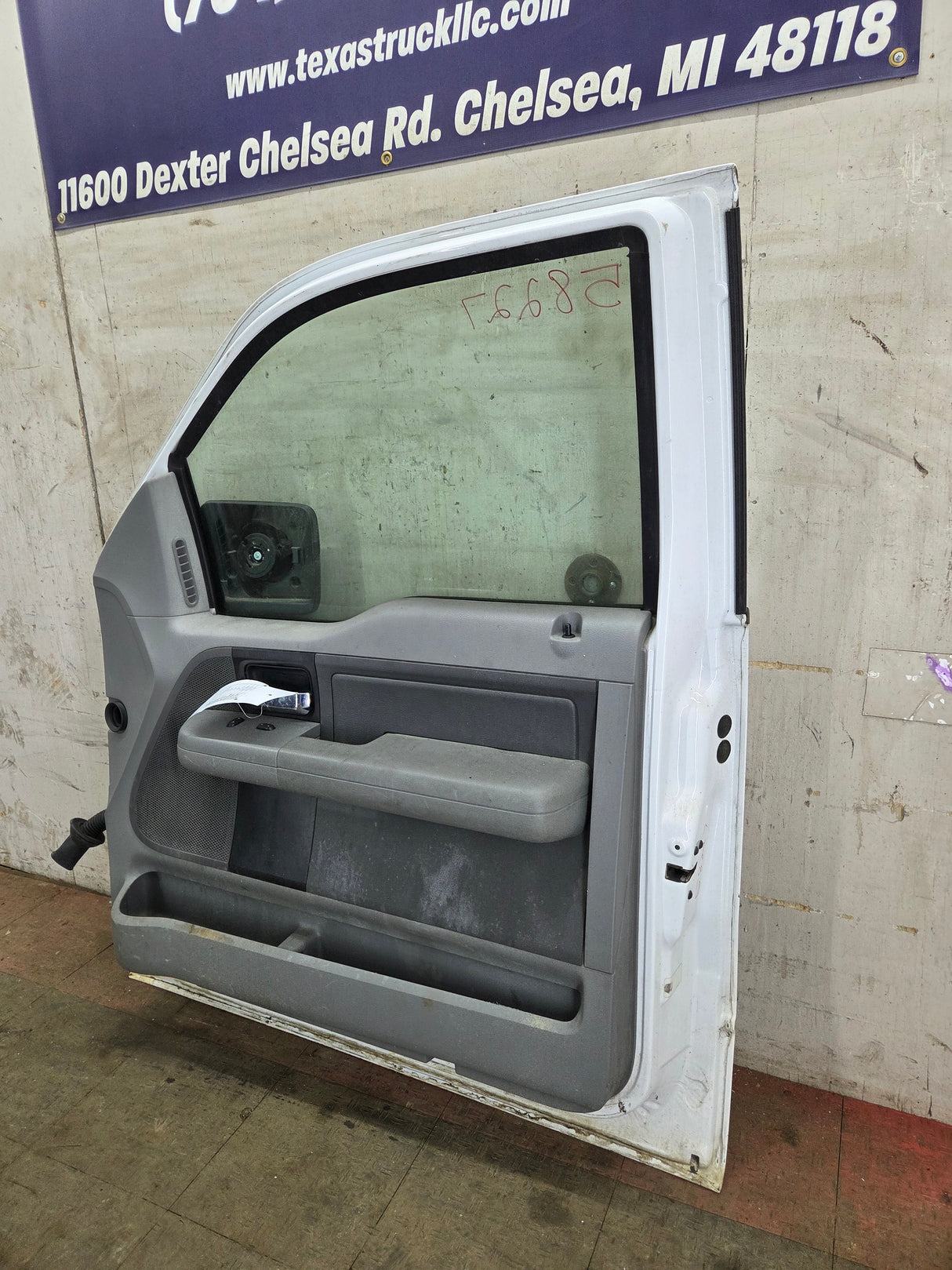 2004-2008 Ford F150 RH Passenger Side Front Door Regular/Extended Cab