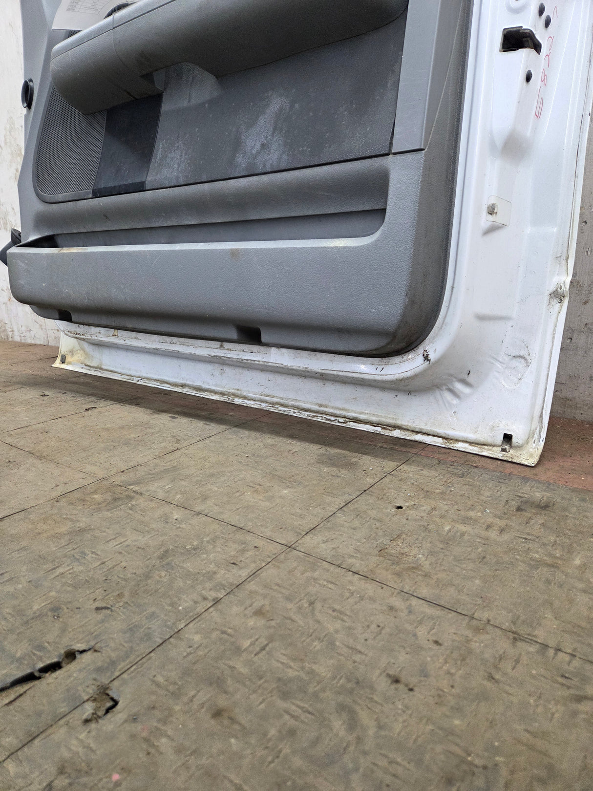 2004-2008 Ford F150 RH Passenger Side Front Door Regular/Extended Cab