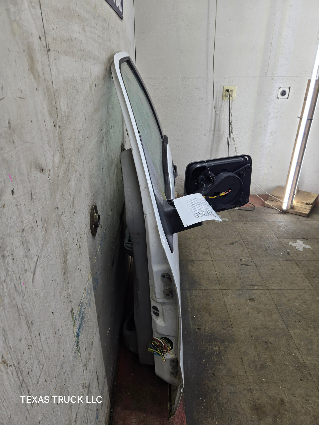 2004-2008 Ford F150 Driver Side Extended/Regular Cab Front Door LH