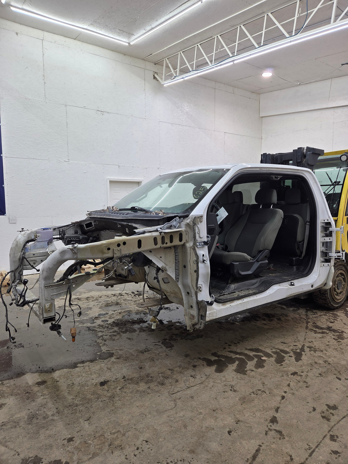 2015-2020 Ford F150 4 Door Extended Super Cab - Oxford White