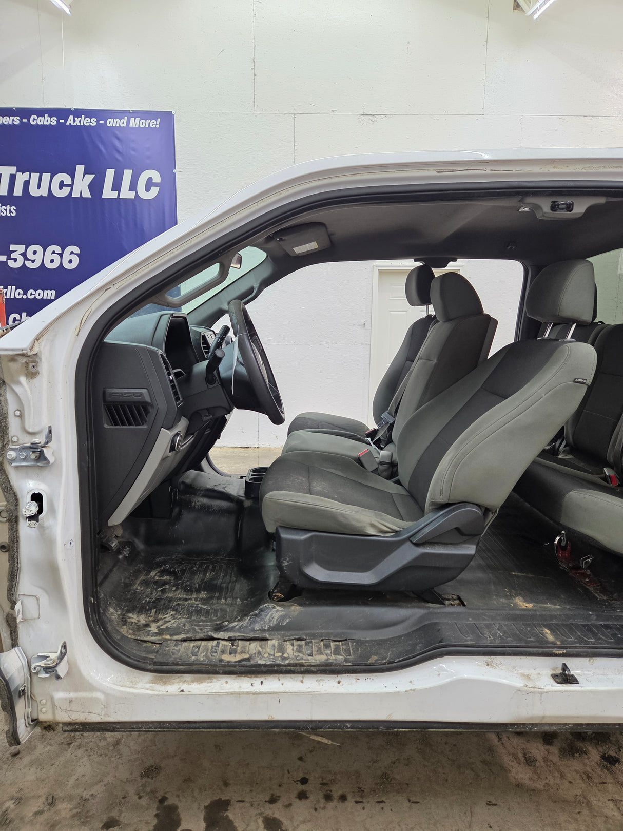 2015-2020 Ford F150 4 Door Extended Super Cab - Oxford White