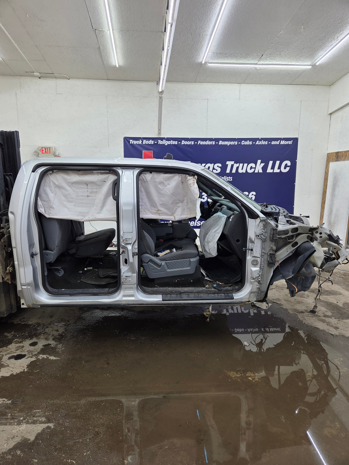 2009-2014 Ford F150 4 door Crew Cab Truck Cab
