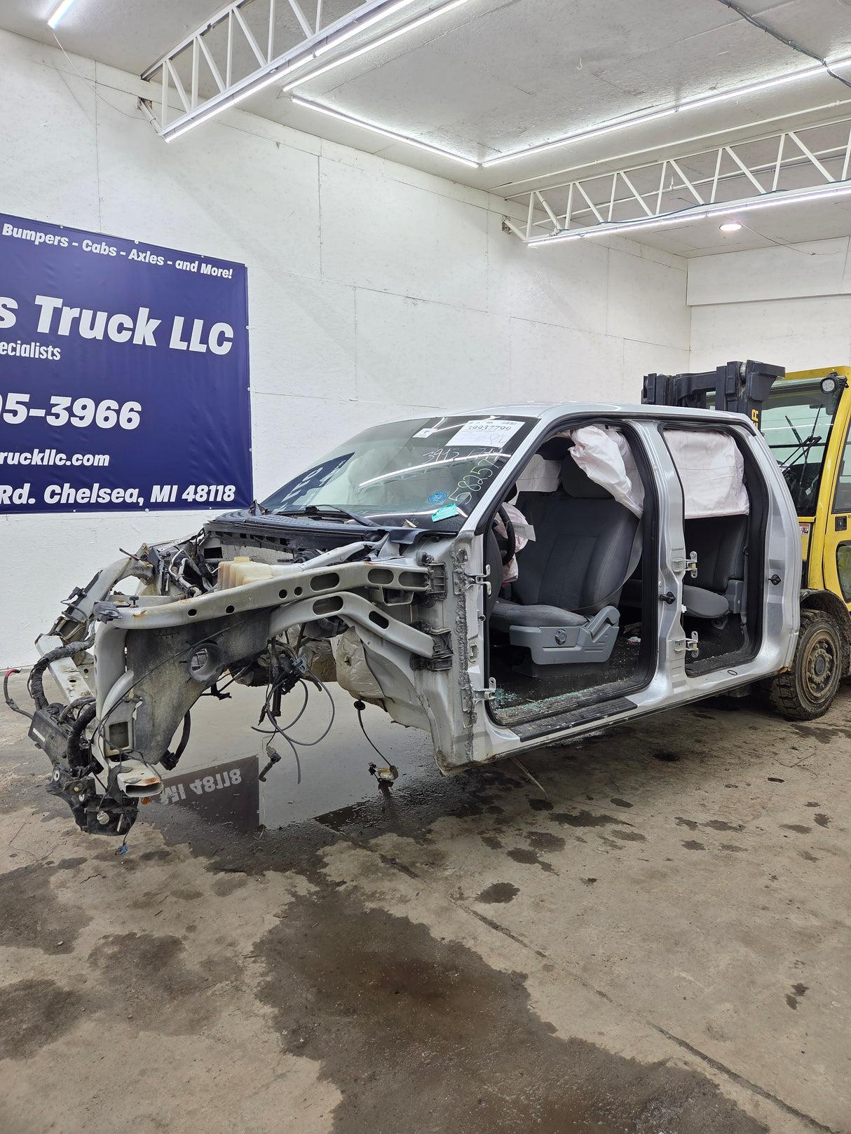 2009-2014 Ford F150 4 door Crew Cab Truck Cab