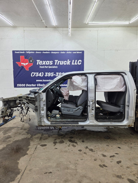 2009-2014 Ford F150 4 door Crew Cab Truck Cab