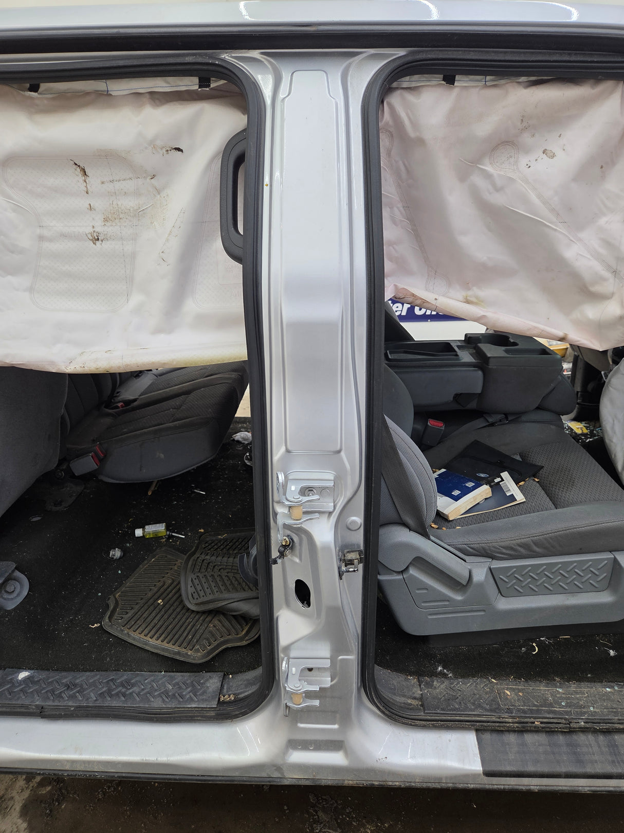 2009-2014 Ford F150 4 door Crew Cab Truck Cab
