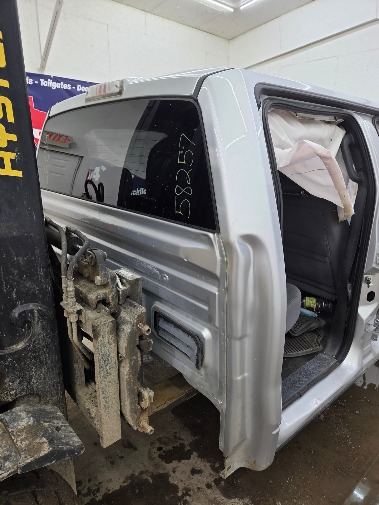 2009-2014 Ford F150 4 door Crew Cab Truck Cab