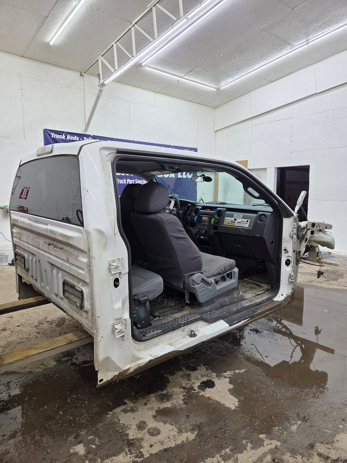 2009-2014 Ford F150 Extended Cab 4 Door Truck Cab