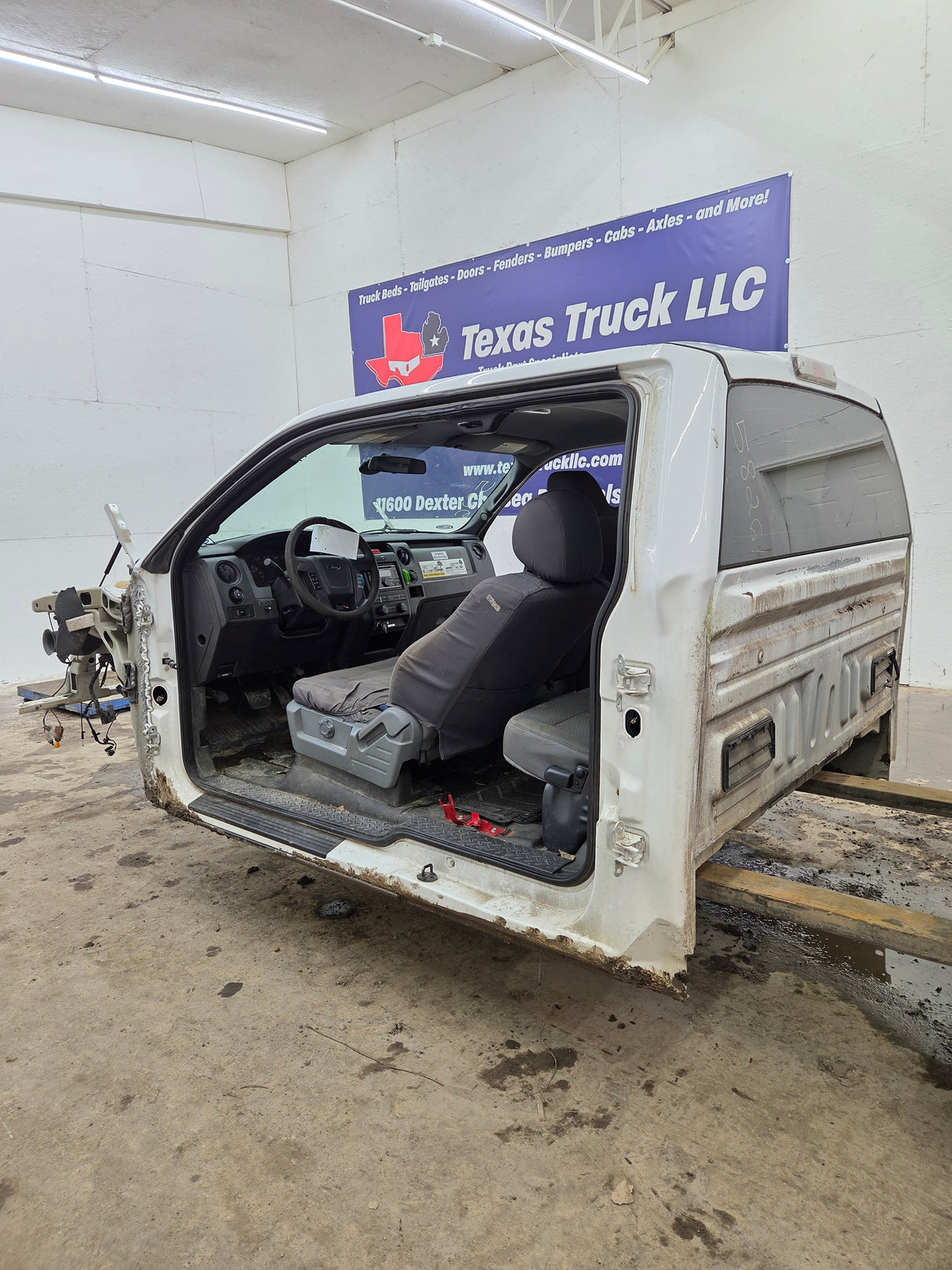 2009-2014 Ford F150 Extended Cab 4 Door Truck Cab