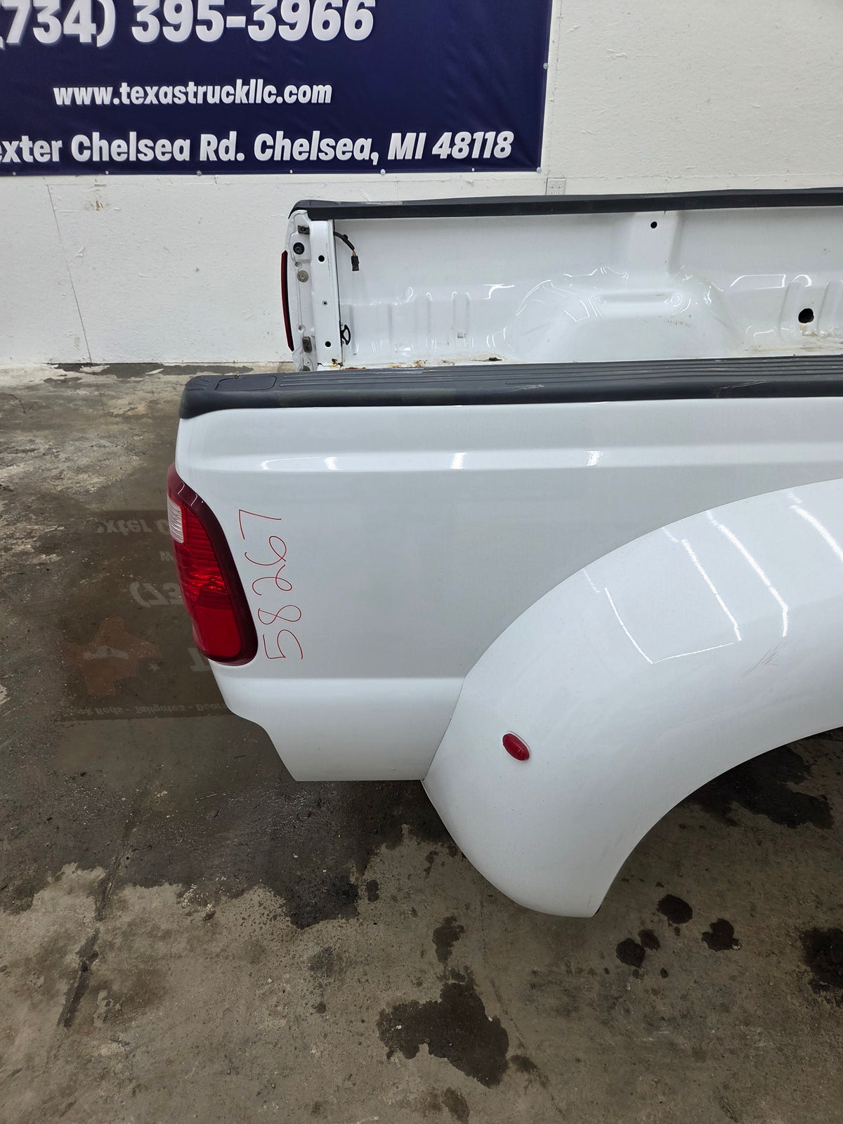 2011-2016 Ford F330 F450 F550 Super Duty 8' Dually Truck Bed