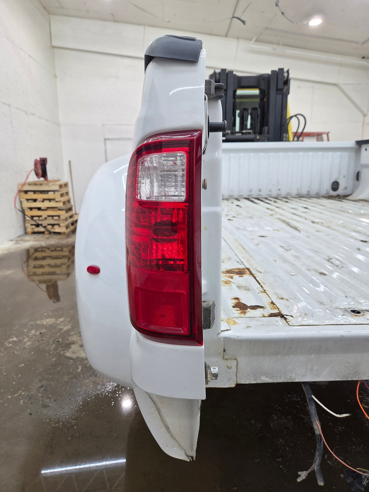 2011-2016 Ford F330 F450 F550 Super Duty 8' Dually Truck Bed