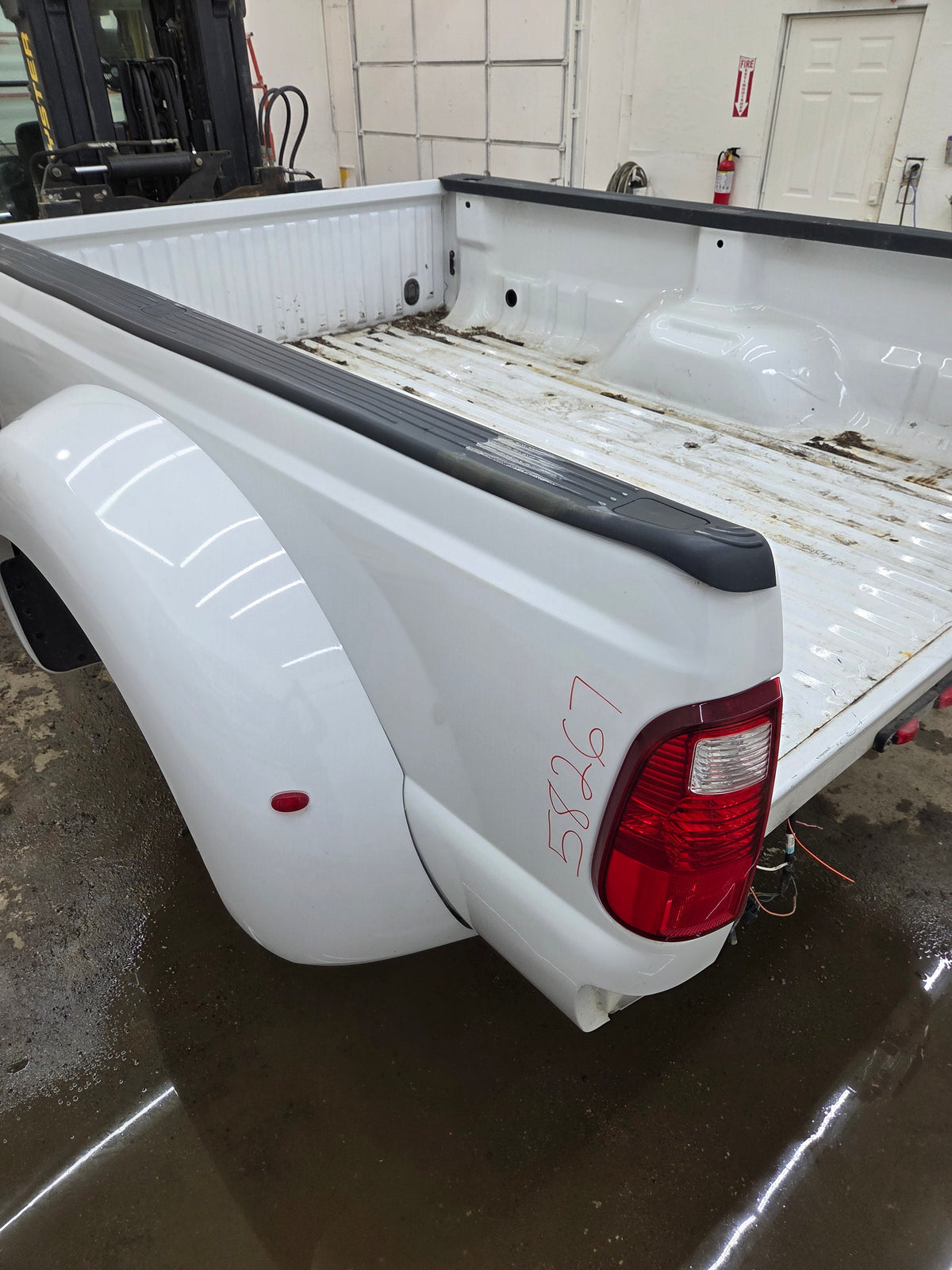 2011-2016 Ford F330 F450 F550 Super Duty 8' Dually Truck Bed