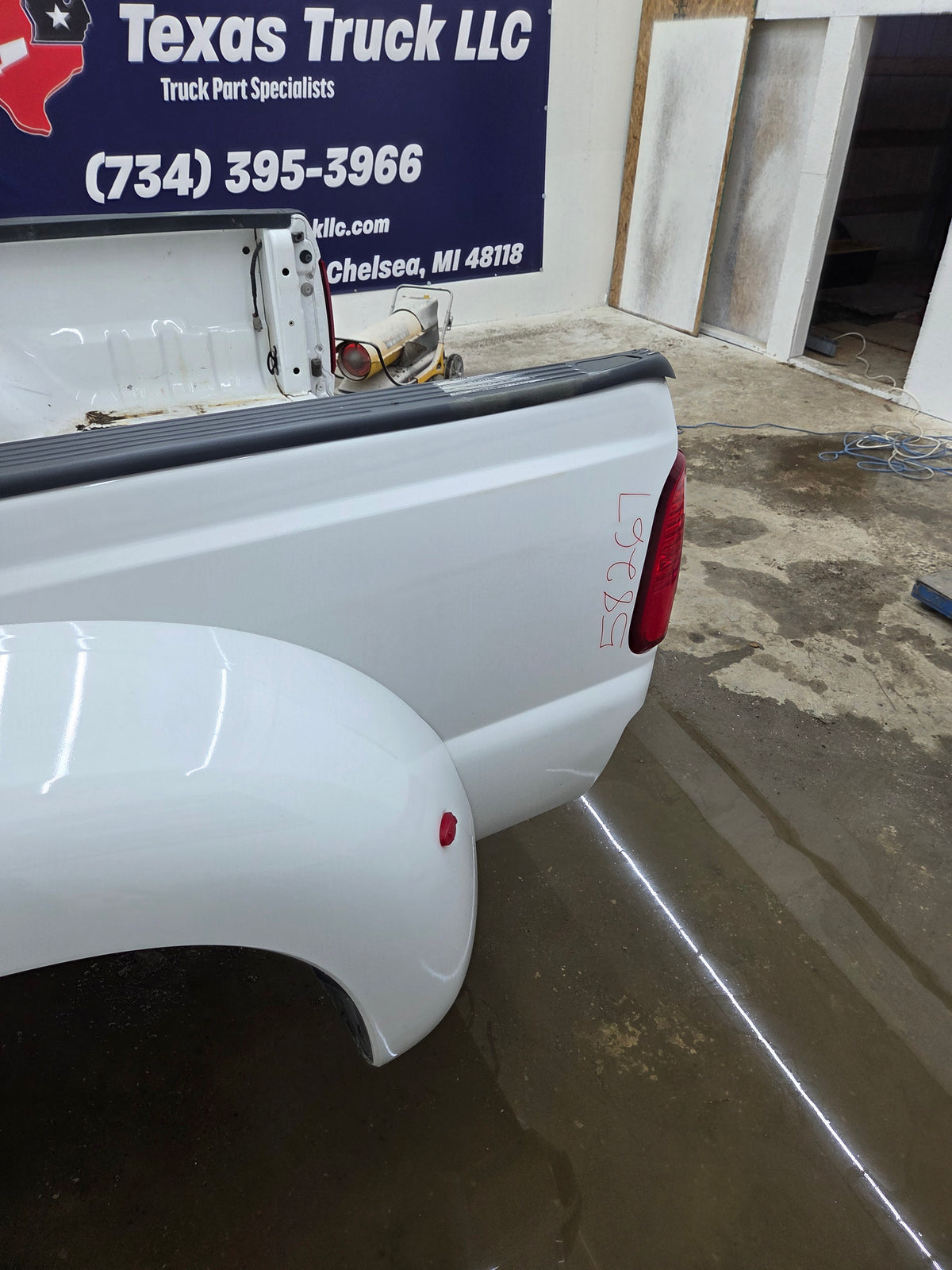 2011-2016 Ford F330 F450 F550 Super Duty 8' Dually Truck Bed