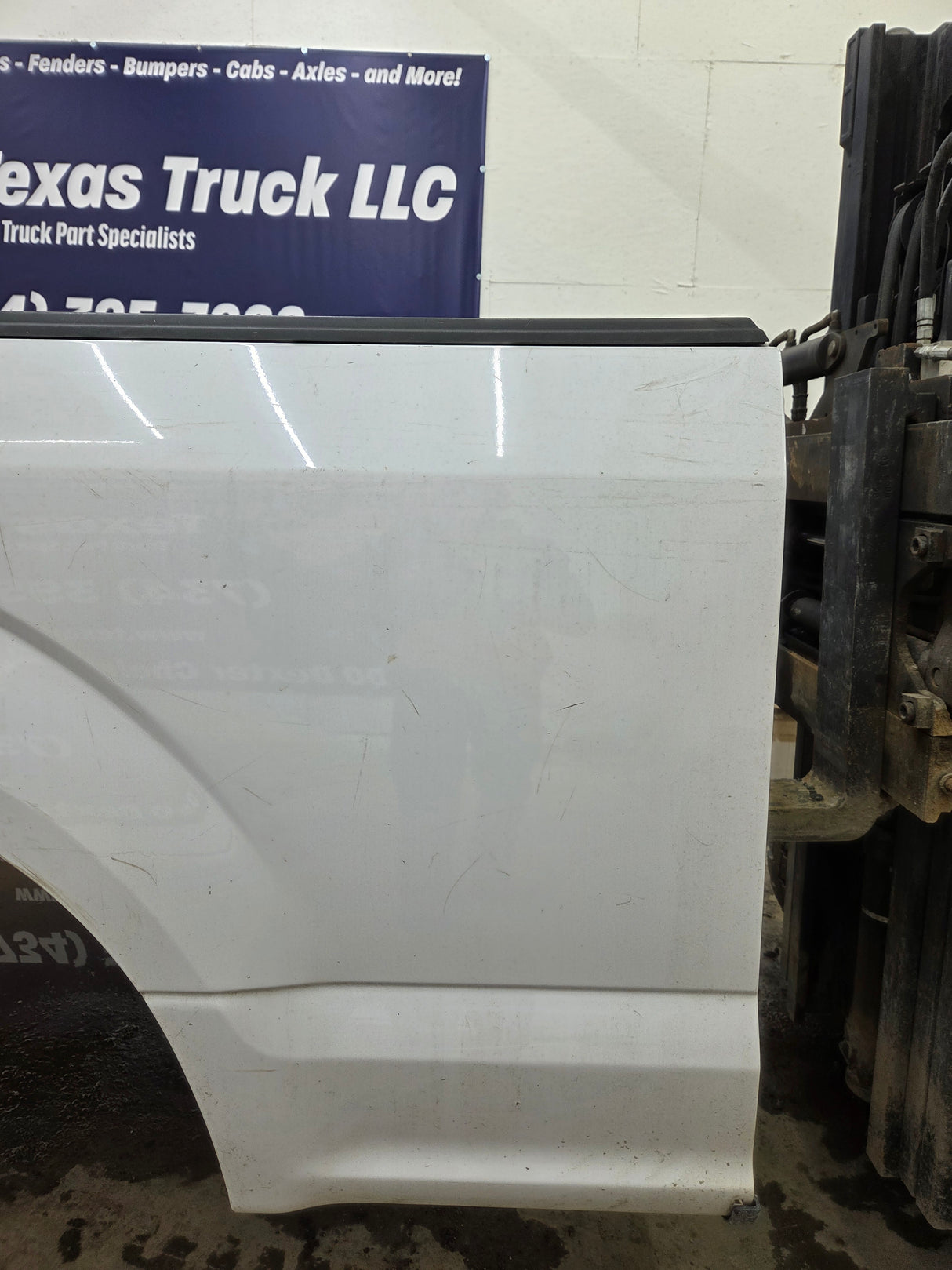 2015-2020 Ford F150 6' 6" Short Bed Without Wheel Lip Molding
