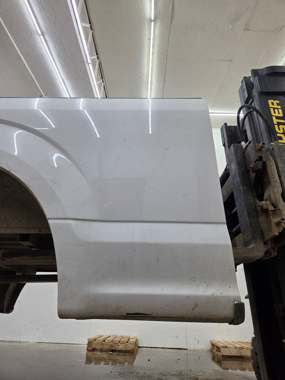 2015-2020 Ford F150 6' 6" Short Bed Without Wheel Lip Molding