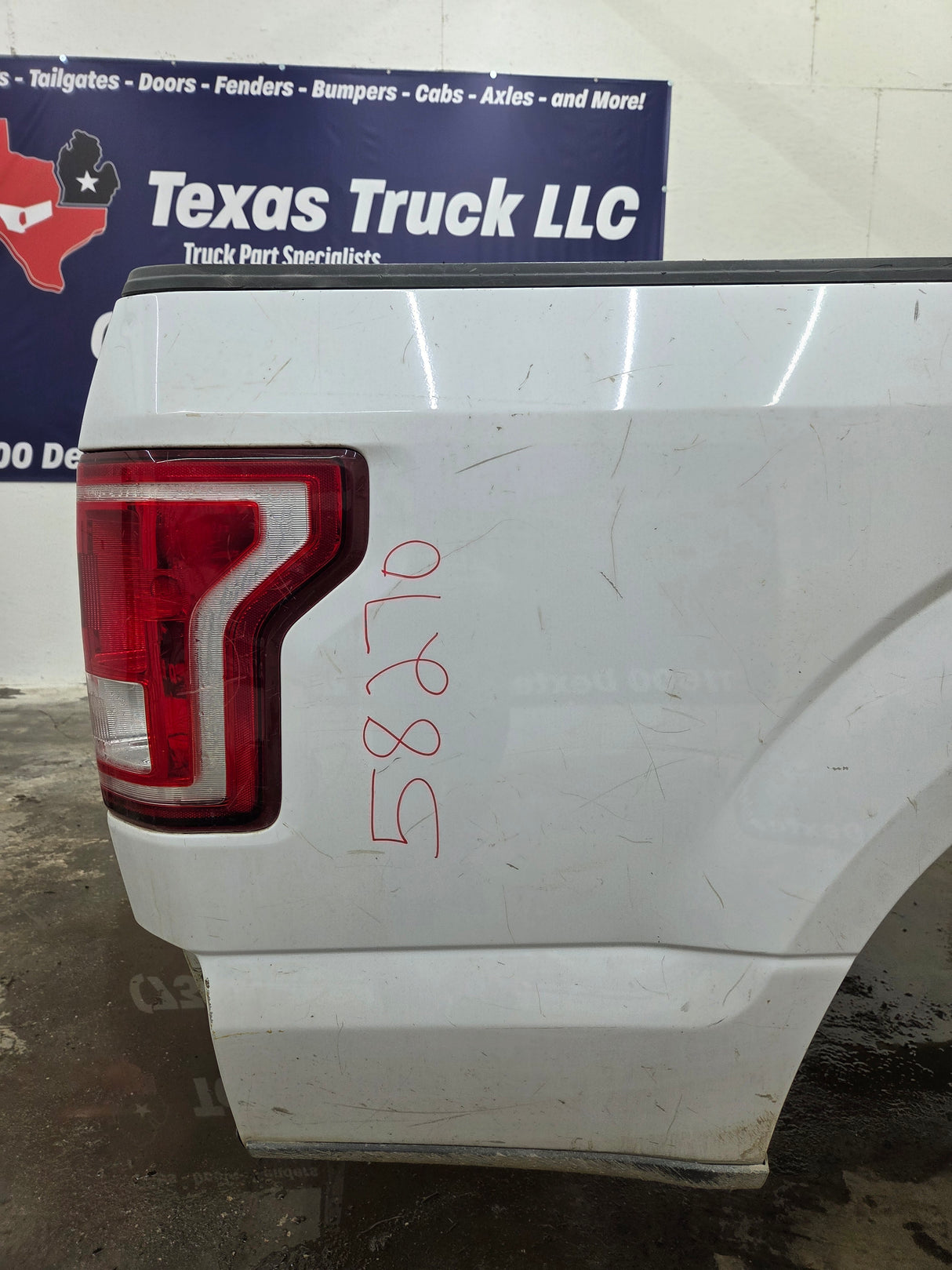 2015-2020 Ford F150 6' 6" Short Bed Without Wheel Lip Molding