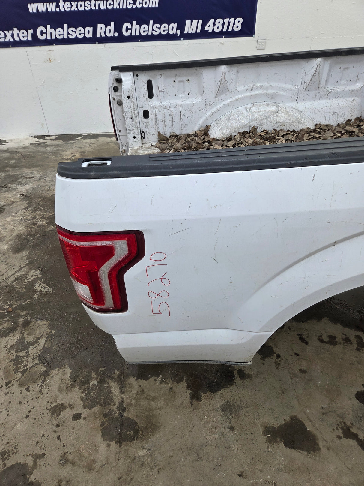 2015-2020 Ford F150 6' 6" Short Bed Without Wheel Lip Molding