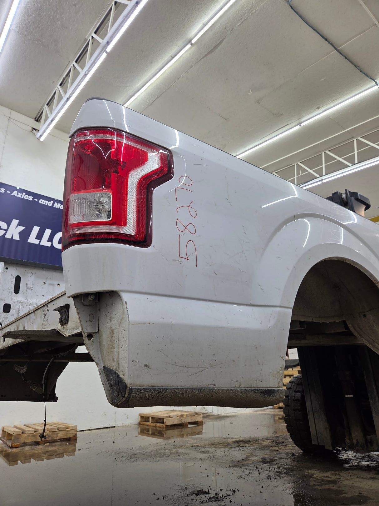 2015-2020 Ford F150 6' 6" Short Bed Without Wheel Lip Molding