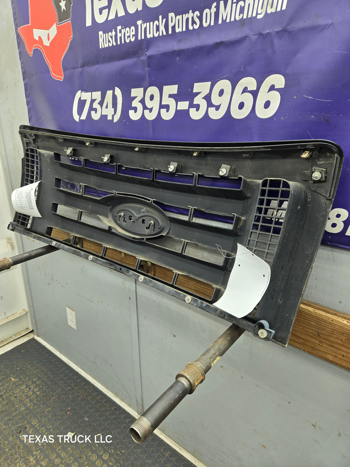 2009-2012 Ford F150 Grill XL - Black 9L3Z8200A