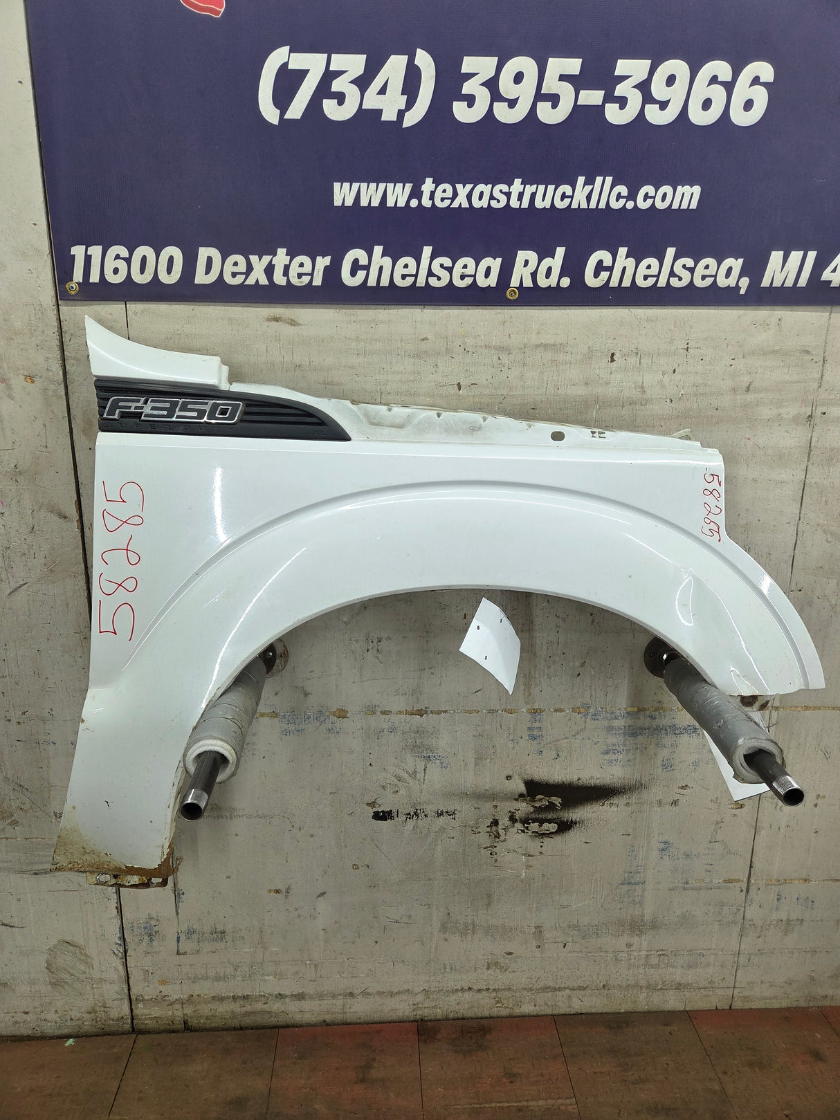 2011-2016 Ford Super Duty F250 F350 RH Passenger Side Front Fender - Oxford White