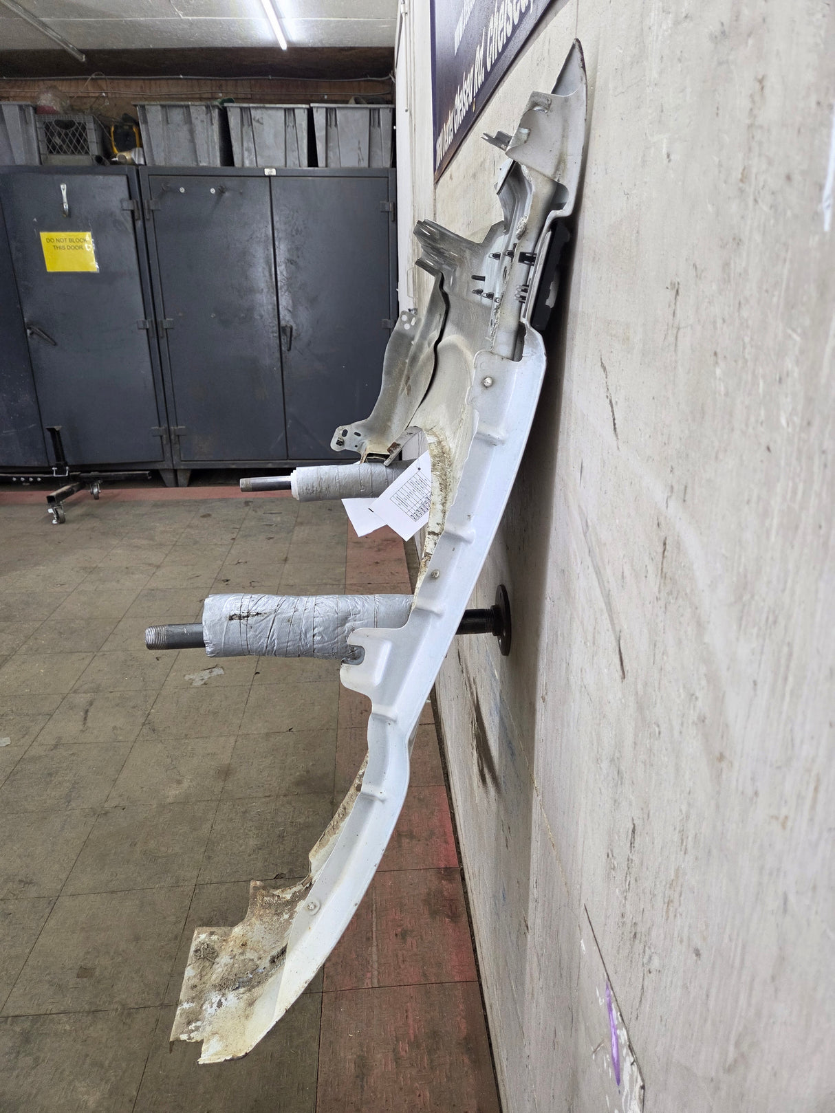 2011-2016 Ford Super Duty F250 F350 RH Passenger Side Front Fender - Oxford White