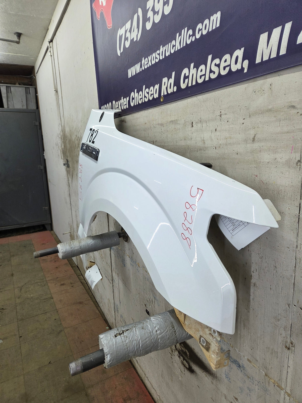 2015-2020 Ford F150 RH Passenger Side Front Fender - Oxford White