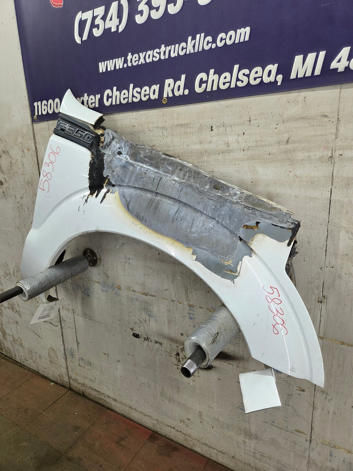 2011-2016 Ford Super Duty F250 F350 RH Passenger Side Front Fender Quarter Panel - Oxford White