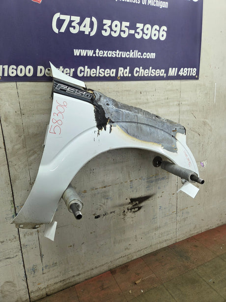 2011-2016 Ford Super Duty F250 F350 RH Passenger Side Front Fender Quarter Panel - Oxford White