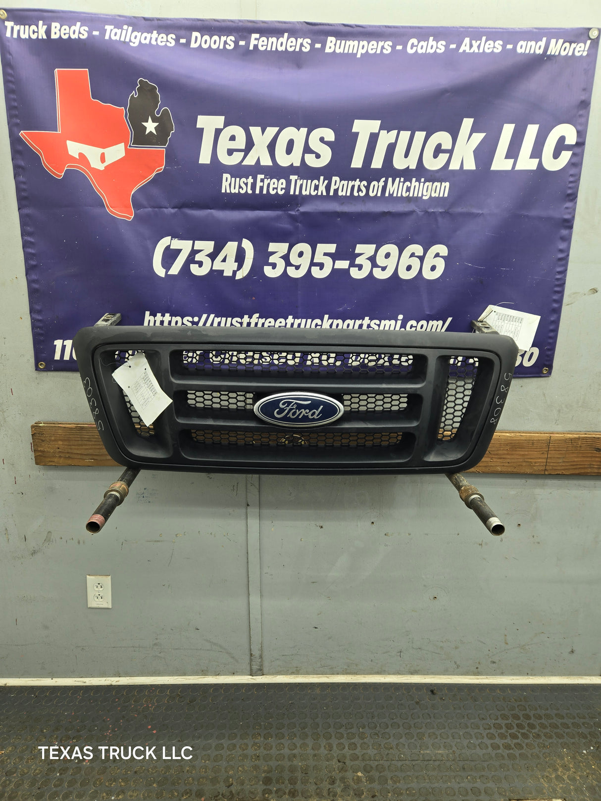 2004-2008 Ford F150 Grill XL - Black 5L3Z8200EA