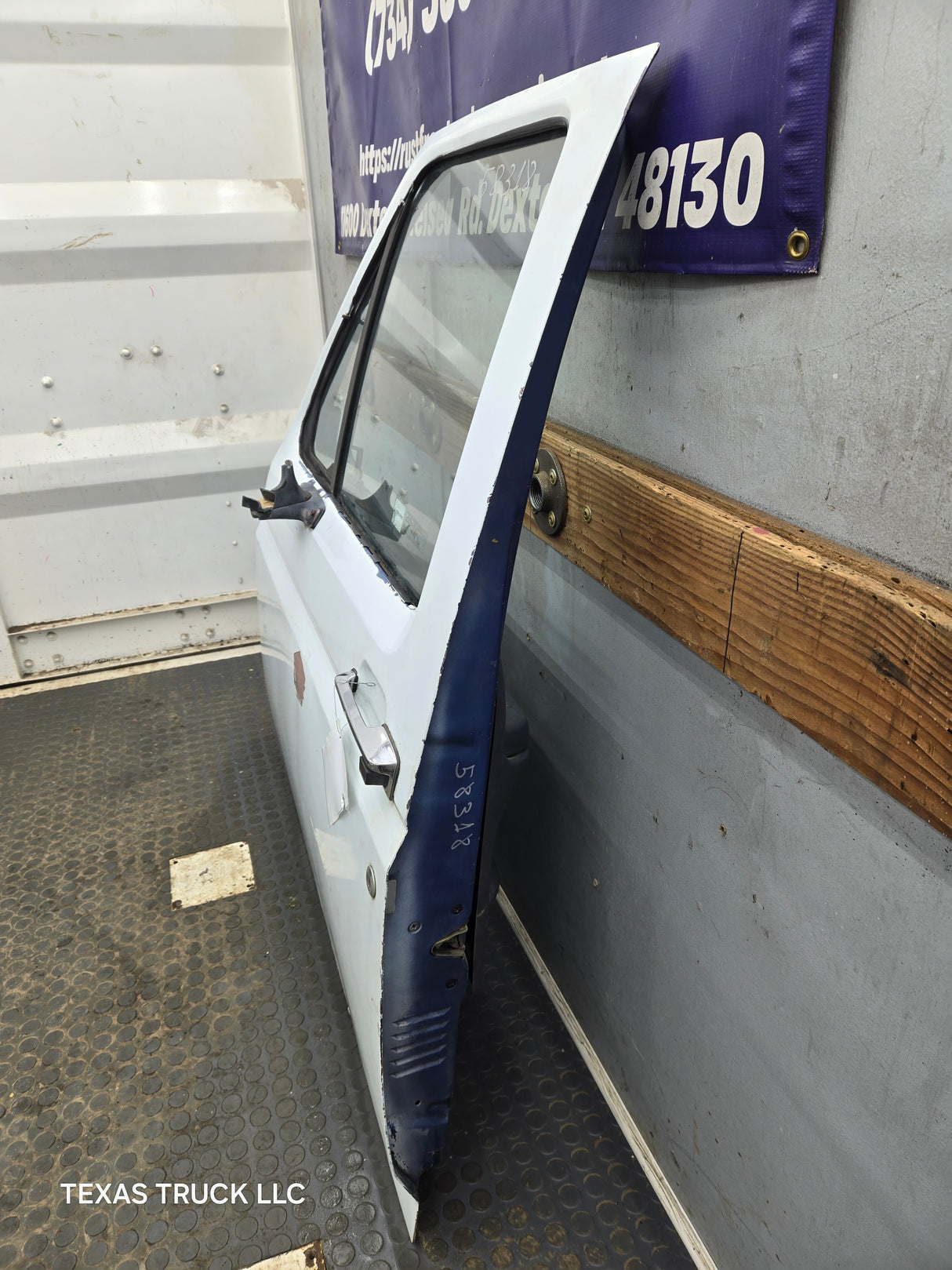 1980-1991 Ford F Series F250 F350 F450 F550 LH Driver Side Front Door