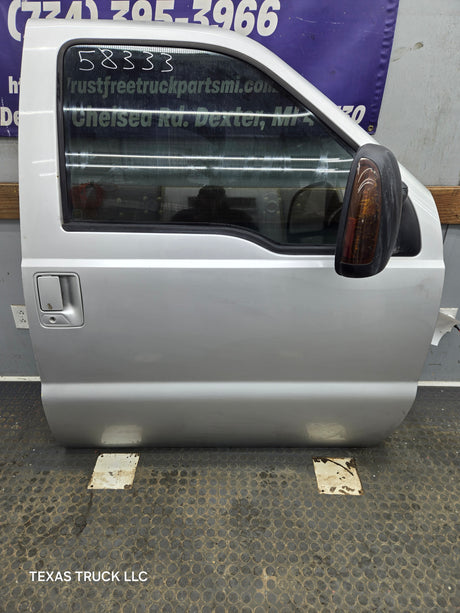 1999-2011 Ford Super Duty / Excursion Front Passenger RH Door F250 F350 F450 F550