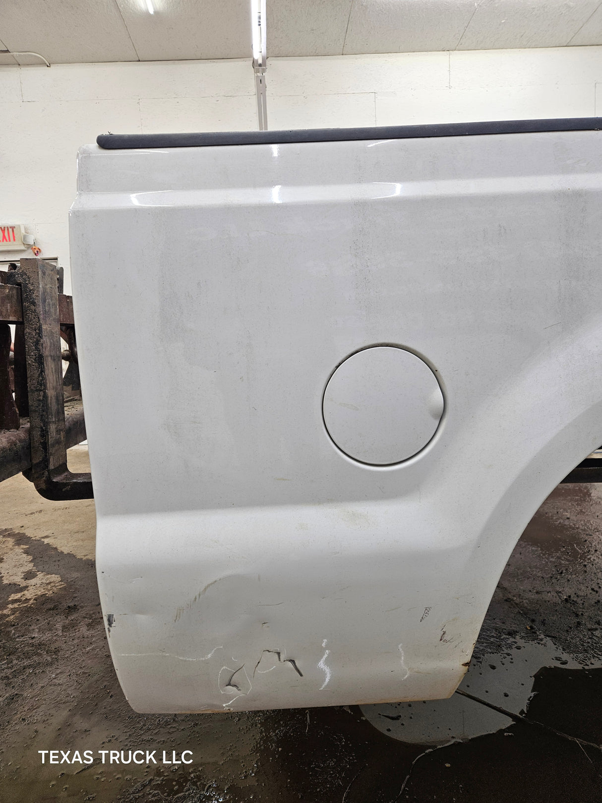 1999-2010 Ford Super Duty F250 F350 6' 9" Short Truck Bed