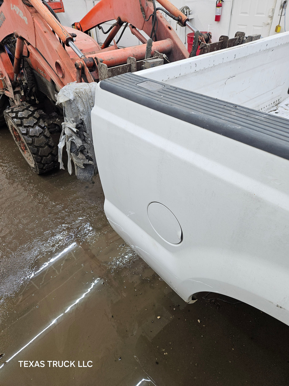 1999-2010 Ford Super Duty F250 F350 6' 9" Short Truck Bed