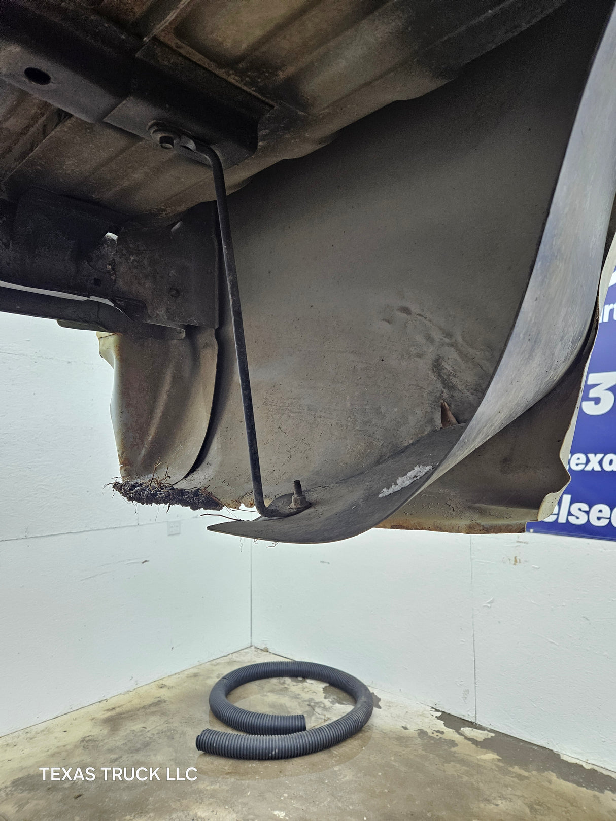 1999-2010 Ford Super Duty F250 F350 6' 9" Short Truck Bed