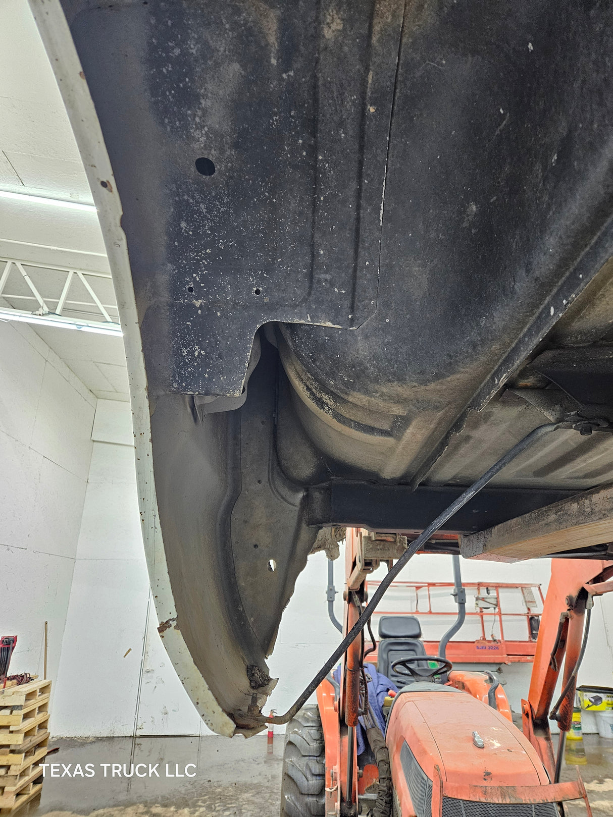 1999-2010 Ford Super Duty F250 F350 6' 9" Short Truck Bed