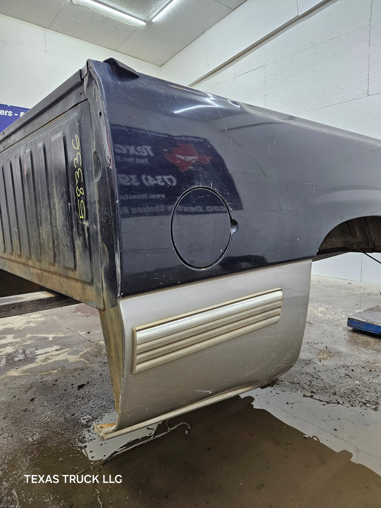 1999-2007 Chevrolet Silverado / GMC Sierra 1500 2500HD 3500HD 6' 6" Short Truck Bed